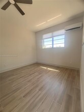7760 SW 20th St in Miami, FL - Building Photo - Building Photo