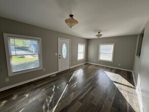 210 Auten Cir in Mount Holly, NC - Building Photo - Building Photo