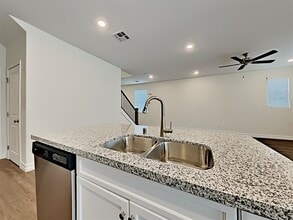 6131 Sierra Blue Ct in Las Vegas, NV - Building Photo - Building Photo