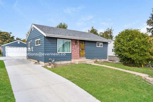 1561 S Zuni St in Denver, CO - Building Photo - Building Photo