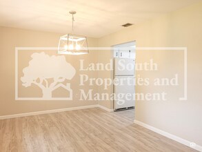 2190 Belaire Dr in Winter Haven, FL - Building Photo - Building Photo