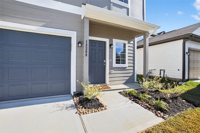 13308 Burbot Dr in Shenandoah, TX - Building Photo - Building Photo