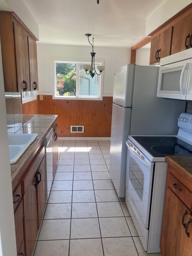 6404 W Beech St in Everett, WA - Building Photo - Building Photo