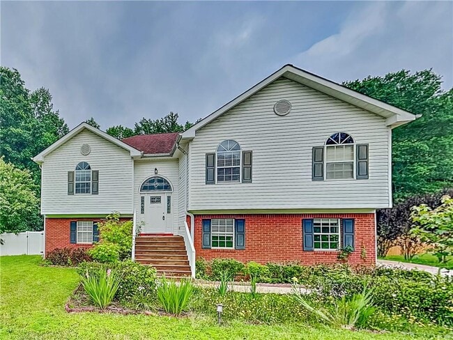 property at 1020 Declaration Ct