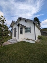 320 S 2nd St in Mccleary, WA - Building Photo - Building Photo