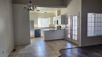 2746 Chad Dr in Eugene, OR - Building Photo - Building Photo