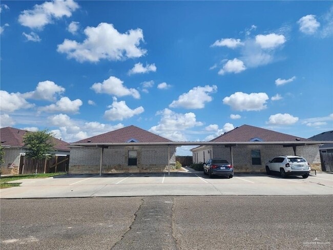 1217 W Garfield Ave, Unit 2 in Alton, TX - Building Photo - Building Photo