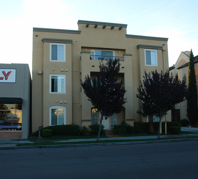 Carroll Street Villas in Sunnyvale, CA - Building Photo - Building Photo