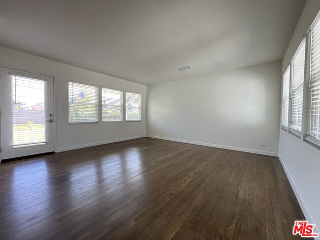 5010 W 119th Pl in Hawthorne, CA - Building Photo - Building Photo