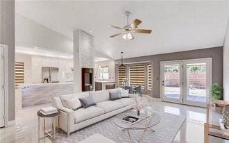 8217 Gillette St in Las Vegas, NV - Building Photo