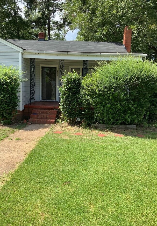 property at 204 Thames St