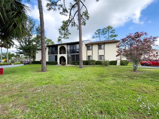 301 Knotty Pine Cir