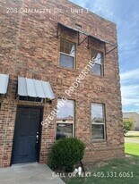 208 Chalmette Dr in Norman, OK - Building Photo