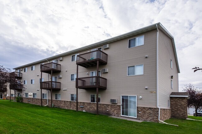 Aspen Ridge in Fargo, ND - Foto de edificio - Building Photo