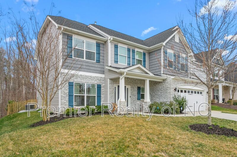 1103 Magenta Way in Kernersville, NC - Foto de edificio