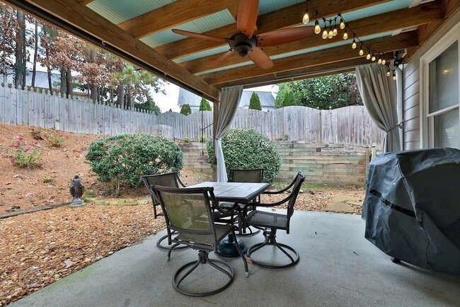 1435 Lake Heights Cir in Dacula, GA - Building Photo - Building Photo