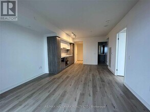 138-3138 Downes St in Toronto, ON - Building Photo - Building Photo
