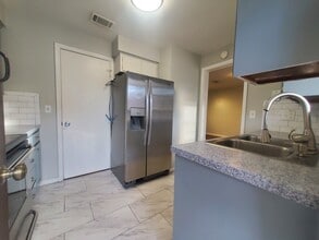 1713 El Camino Rd, Unit 5 in Jacksonville, FL - Building Photo - Building Photo