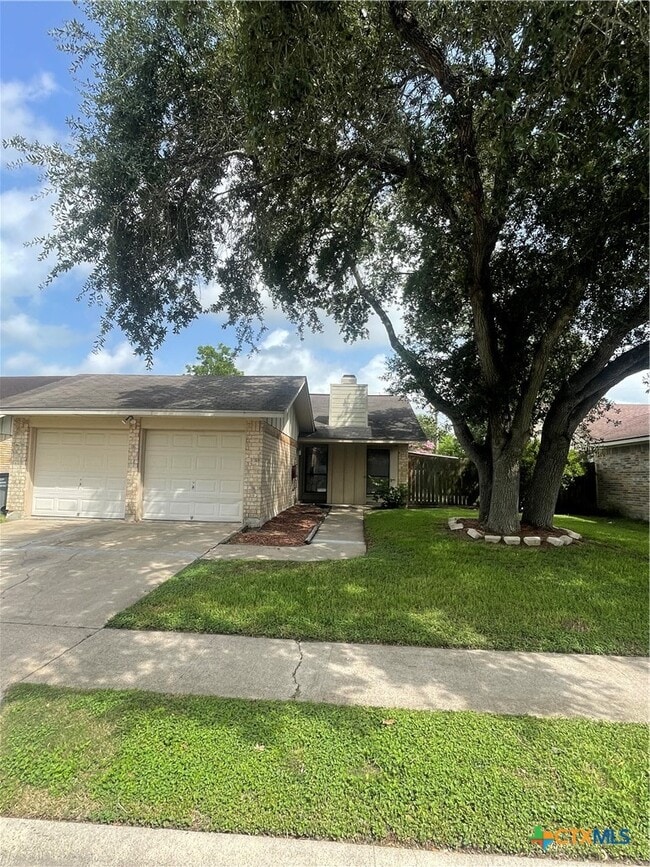 property at 513 Camelot Dr