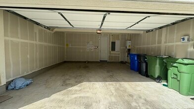 33 Chianti Dr in Mountain House, CA - Building Photo - Building Photo