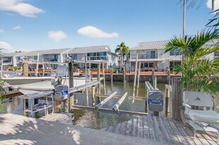 750 Rider Rd in Boynton Beach, FL - Building Photo