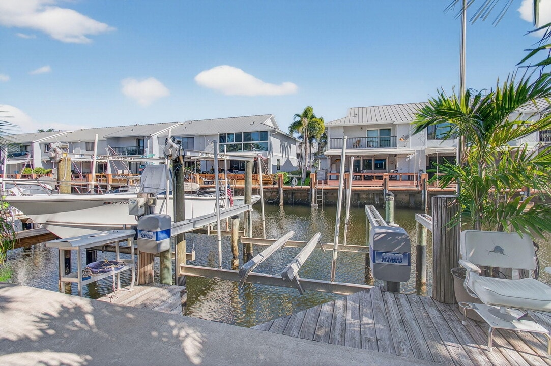 750 Rider Rd in Boynton Beach, FL - Building Photo