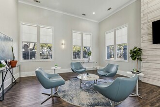 Riviera at West Village in Dallas, TX - Foto de edificio - Building Photo