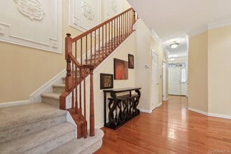 4 Webster Ct in Monroe, NY - Building Photo - Building Photo