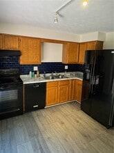 77 Penn Ln in Rochester, NY - Building Photo - Building Photo