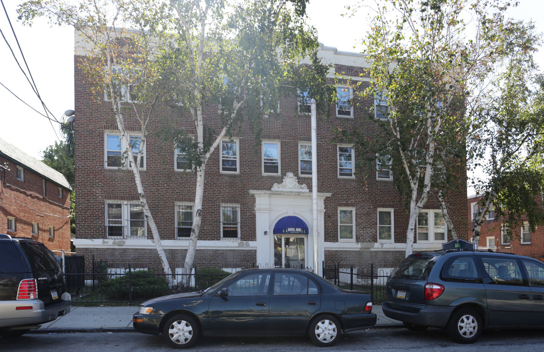 Tulpenhocken Plaza in Philadelphia, PA - Building Photo