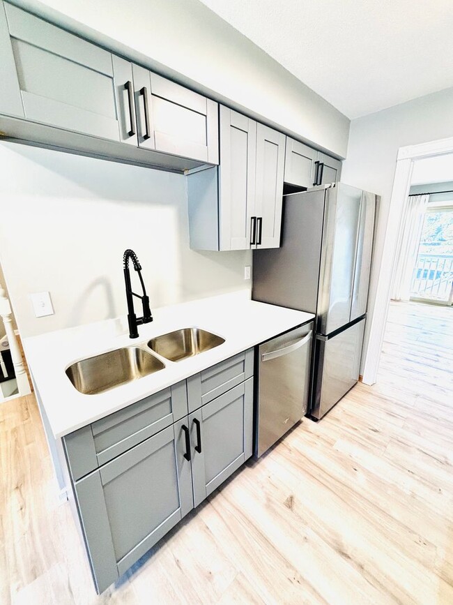 7368 143rd St Ct in Apple Valley, MN - Building Photo - Building Photo