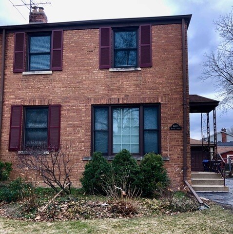 4408 Howard Ave in Western Springs, IL - Foto de edificio