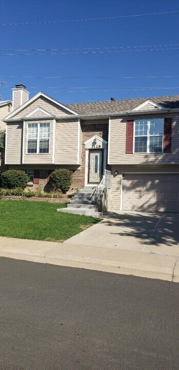 3128 S Halifax St in Aurora, CO - Building Photo