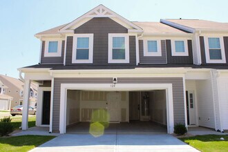 Poplin Trace in Indian Trail, NC - Building Photo - Building Photo