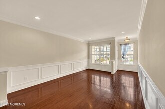59 Brookfield Dr in Jackson Township, NJ - Foto de edificio - Building Photo
