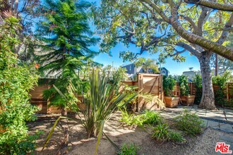 1548 Cabrillo Ave in Los Angeles, CA - Building Photo - Building Photo