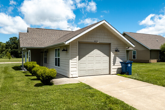 Rosewood Estates in Springfield, MO - Foto de edificio - Building Photo