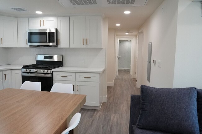 1208 W 25th St in Los Angeles, CA - Building Photo - Building Photo