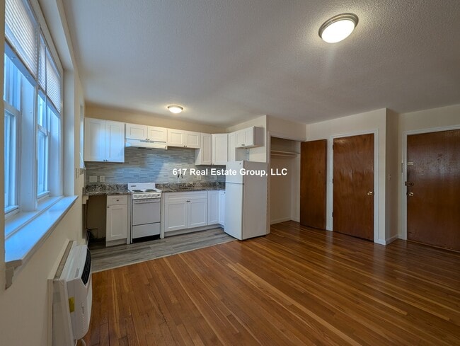 property at 2018 Commonwealth Ave