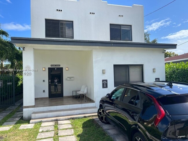 property at 920 SW 9th St