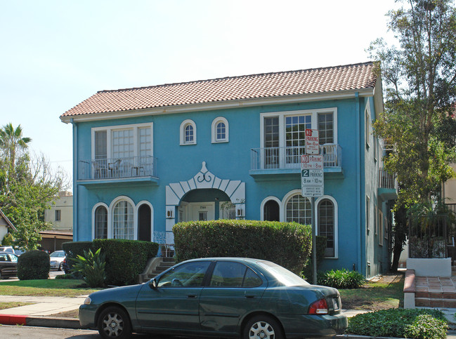 754 N Alfred St in West Hollywood, CA - Foto de edificio - Building Photo