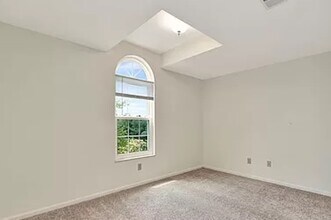 1502 Spinnaker Way in Centerville, OH - Building Photo - Building Photo