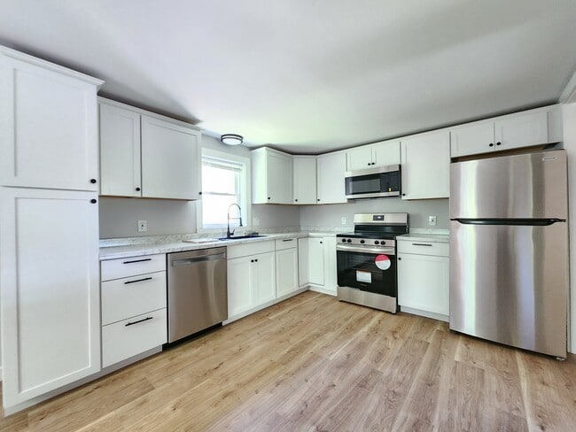property at 6 Cotton Hill Rd