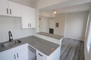 3413 John F. Kennedy Blvd in Jersey City, NJ - Building Photo