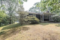 1810 N Oakwood Rd in Laurel, NY - Building Photo - Building Photo