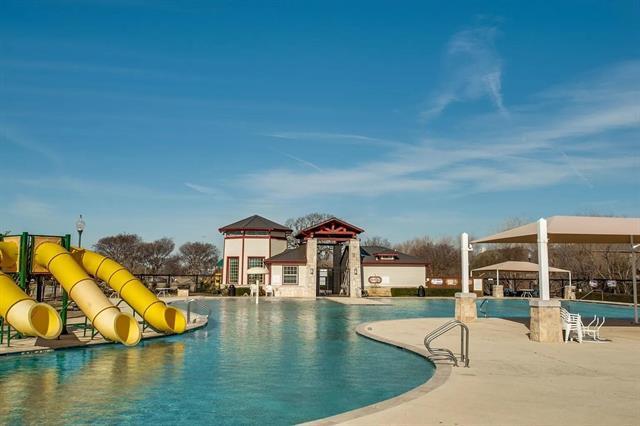 9005 Wagon Trail in Cross Roads, TX - Building Photo