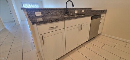 919 Andalusia Blvd in Cape Coral, FL - Building Photo - Building Photo