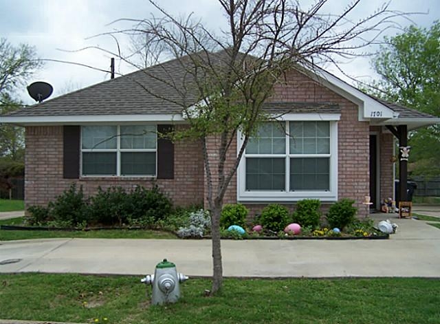 1750 Woodland Pl in Corsicana, TX - Building Photo - Building Photo