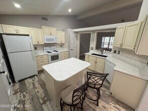 3556 Lazy Willow Ct in Jacksonville, FL - Building Photo - Building Photo