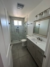6108 Carmen Pl in Los Angeles, CA - Foto de edificio - Building Photo